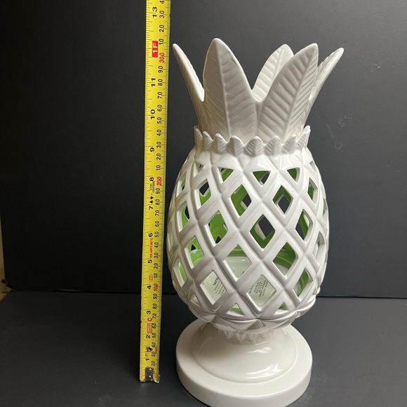 RARE 2011 BBW White Ceramic Pineapple 3 wick candle Luminary *NO BOX* - Picture 8 of 11